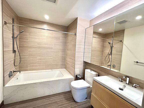 5th image of 877 S Francisco St #1027
