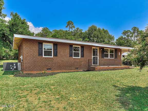 3rd image of 819 Hillside Drive