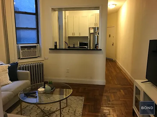 Rented by Bond New York | media 3