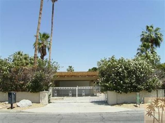 1st image of 246 N Saturmino Dr