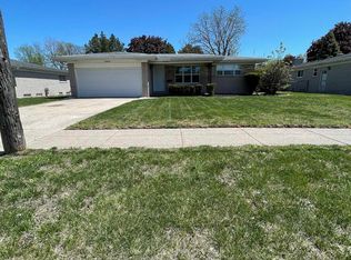 26404 Burg Rd, Warren, MI 48089