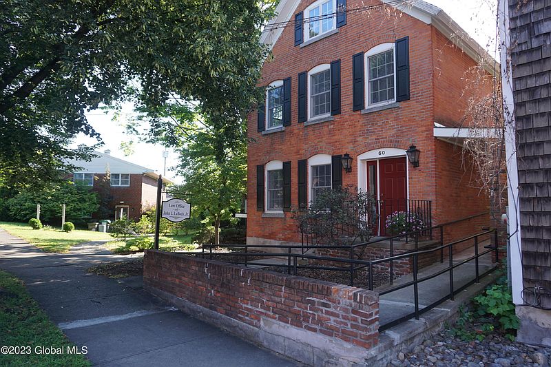 2nd image of 60 WOODLAWN Avenue