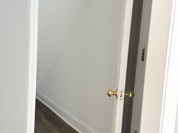 3rd image of 15 Line Creek Way