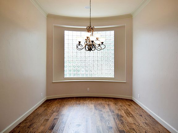 5th image of 2213 Fawnwood Dr