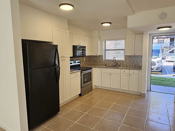 4th image of 6040 Shakerwood Cir APT 103
