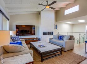 450 S Sierra Ave, Solana Beach, CA