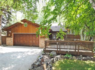 510 Spring Hill Rd, Vadnais Heights, MN 55127