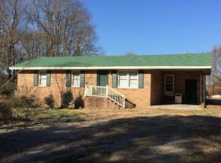 81 Paceville Rd, Selma, NC 27576