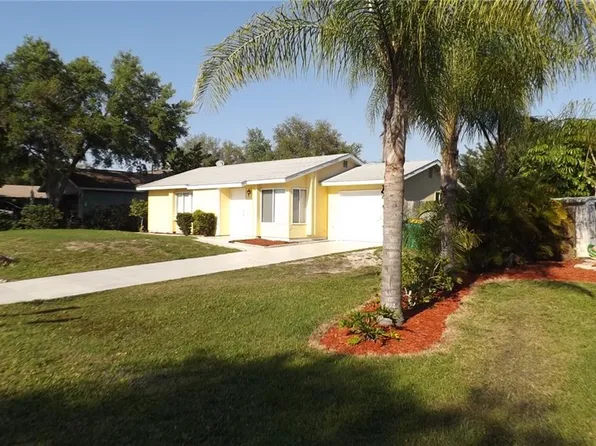 249 Chamber St, Port Charlotte, FL 33948