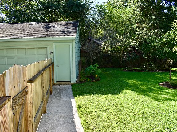 3rd image of 4130 Valley Haven Dr