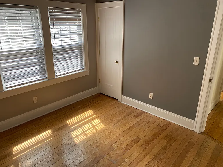 2536 E 124th St #1 — Photo 10