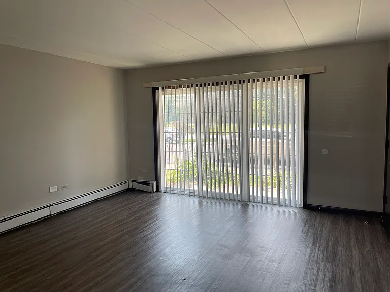 18538 Christina Dr #4 — Photo 7