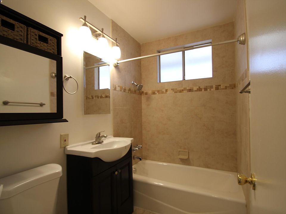 1st image of 209 N Oberlin Ave