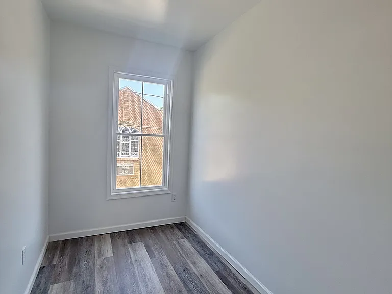 526 N 2nd St #1 — Photo 10