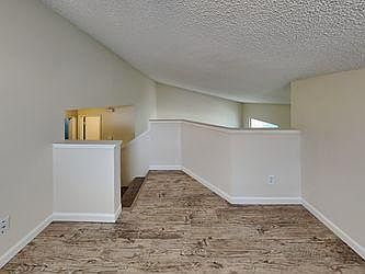 5th image of 1147 Elm Ct