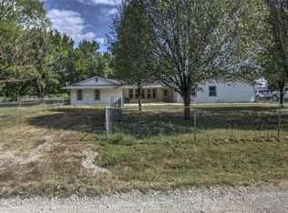 710 W Ironman Ave, Nowata, OK 74048
