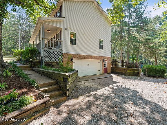 5th image of 11565 Miller Rd