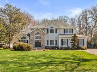 24 Ramsey Court, East Setauket, NY 11733
