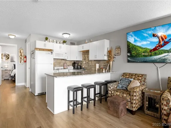 6620 Weston Point Dr APT G-11, Osage Beach, MO 65065