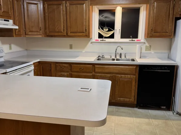 153 Coffin Road #4, Epping, NH 03042