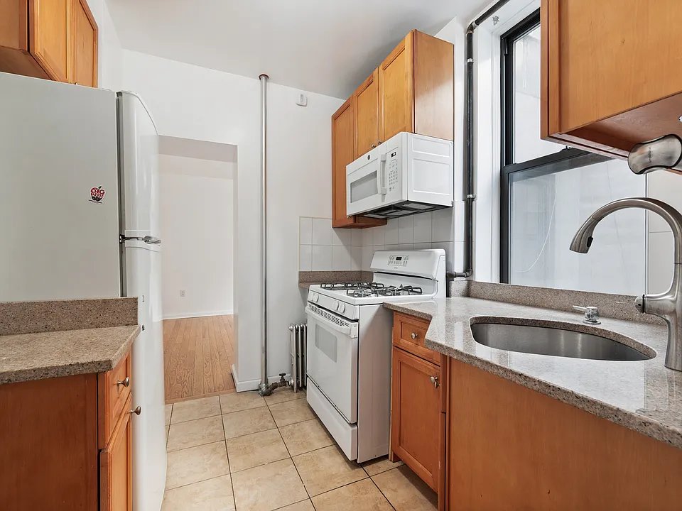 78 Mulberry St #12