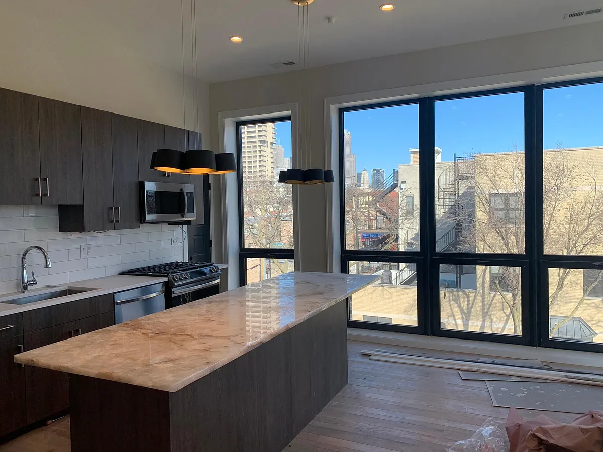 Building Photo - 1100 W Polk St #1