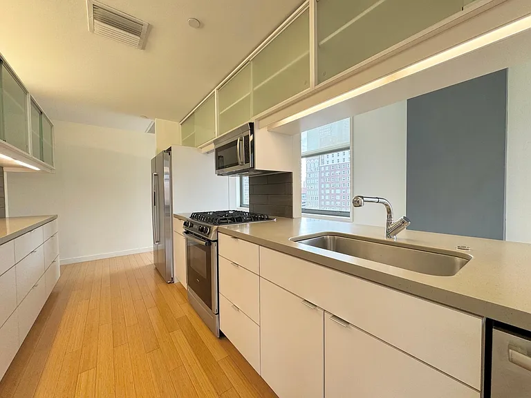 912 Baltimore Ave #901 — Photo 4