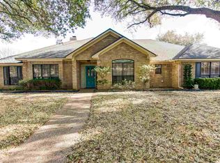 9610 Old Farm Rd, Woodway, TX 76712