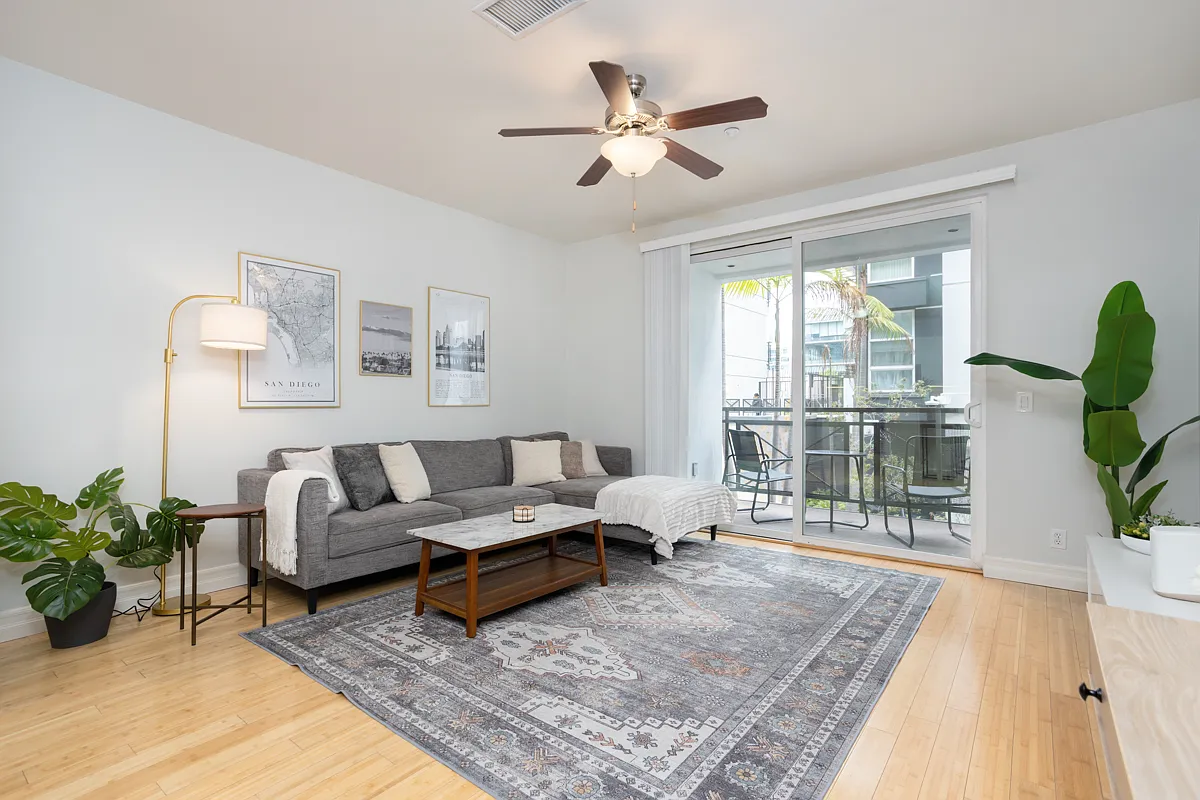 1 bed, 734 sqft, $3,100 — Photo 1