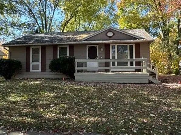 3106 Norwich Rd, Lansing, MI 48911