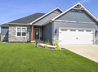 2410 N Fairfield Dr, Urbana, IL