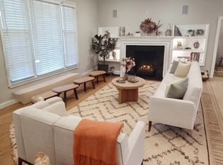 5842 Mission Rd, Fairway, KS 66205