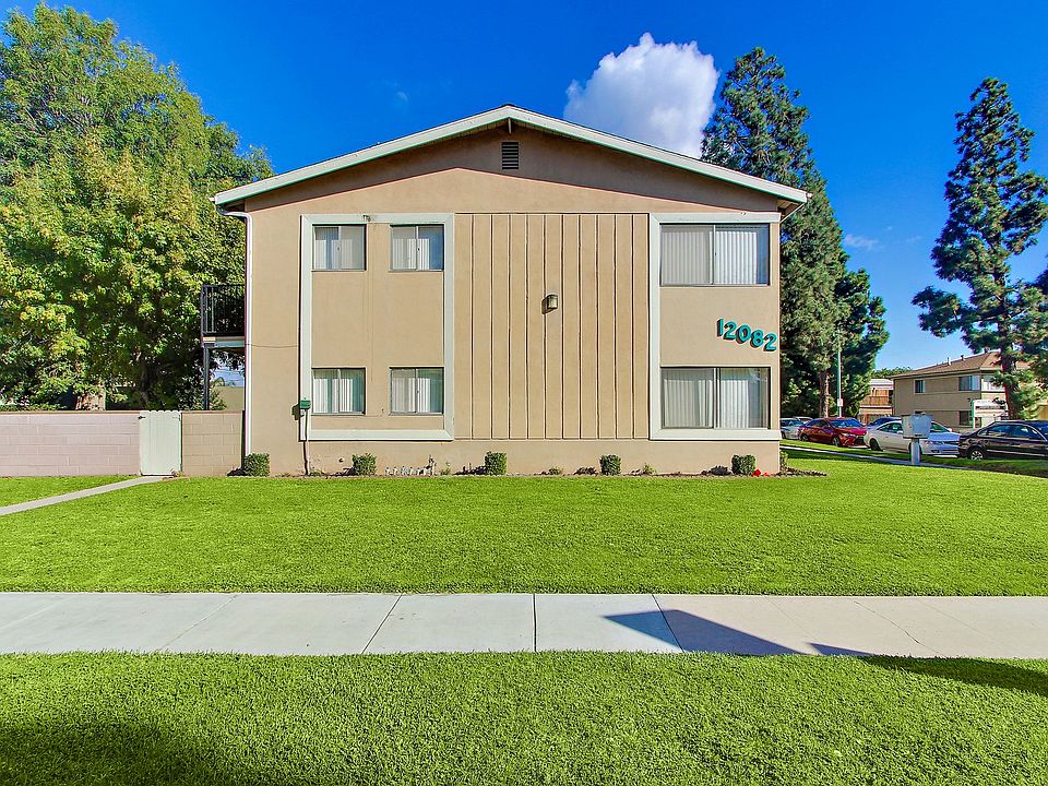 1st image of 12201 Peacock Ct APT 06