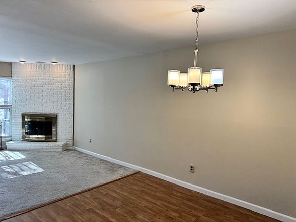 5th image of 24 Wimbledon Ct