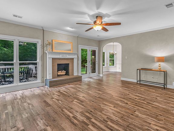 5th image of 756 Crestover Dr