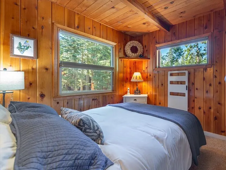 Bedroom 1 (lower level) with Queen Bed