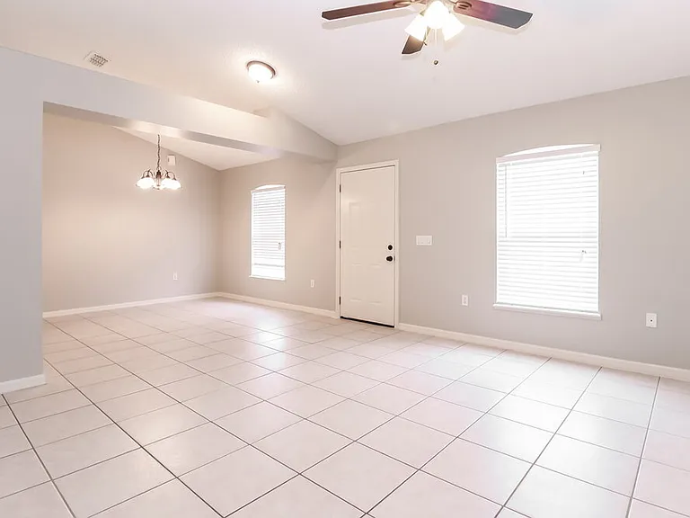 1932 Peridot Cir — Photo 4