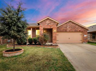 816 Rutherford Dr, Crowley, TX 76036