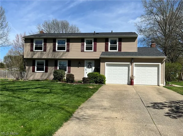 377 Hallandale Dr, Akron, OH 44333
