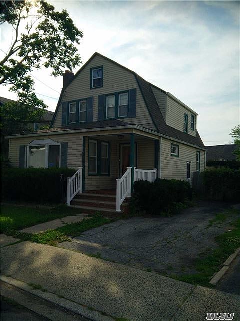 1st image of 1075 Cedar Ln