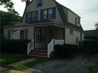 1075 Cedar Ln, Woodmere, NY 11598
