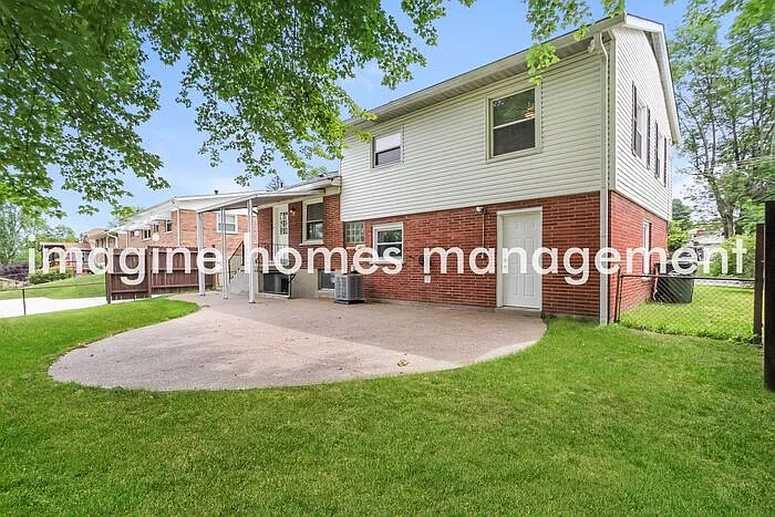 10685 Plainfield Rd — Photo 12