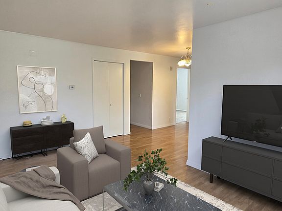 2nd image of 1030 E Quail Vista Ct APT K