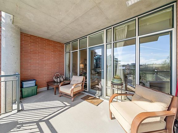 4th image of 21 Dallas Rd #628