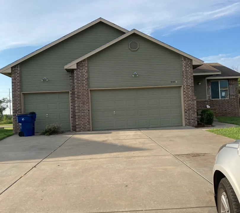 5550 S Meadowview Ct