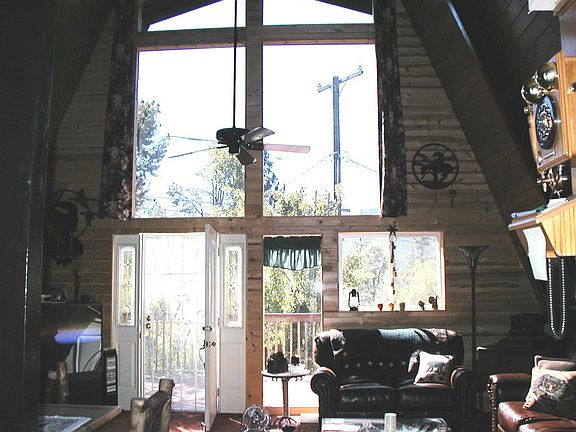 Large Front Picture Windows - Inside View