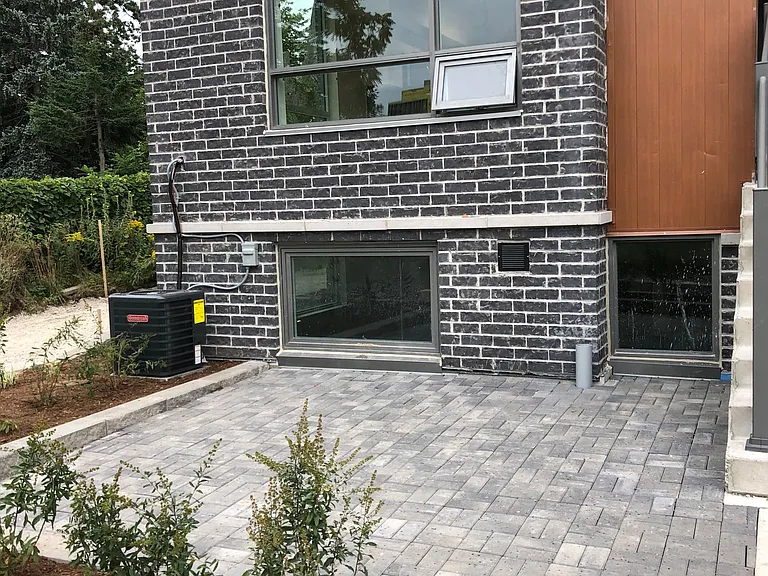 650 Atwater Ave #38 — Photo 16