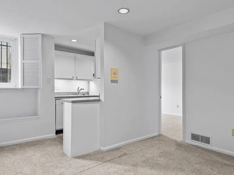 6352 Aurelia St #521 — Photo 2