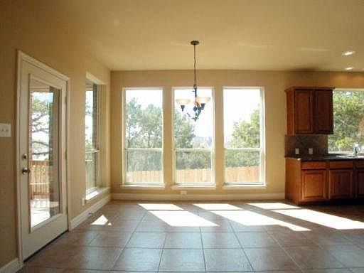 4th image of 406 Blue Springs