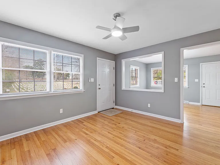 513 Bart St — Photo 5